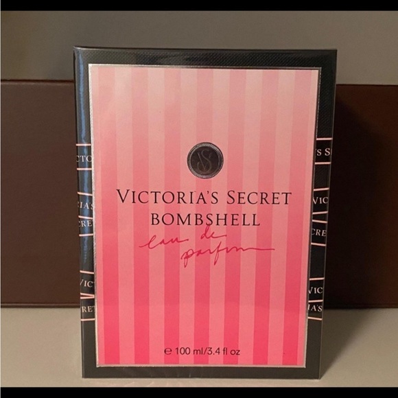 Victoria’s Secret Bombshell 3.4 fl oz EDP Perfume Spray Women 
New In Box - Picture 2 of 2
